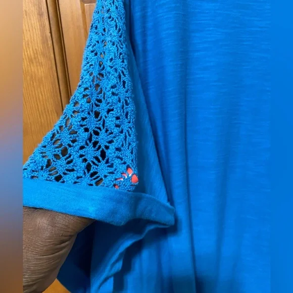 NWT Westbound Woman Plus Size Crochet Sleeve Top - Picture 3 of 3